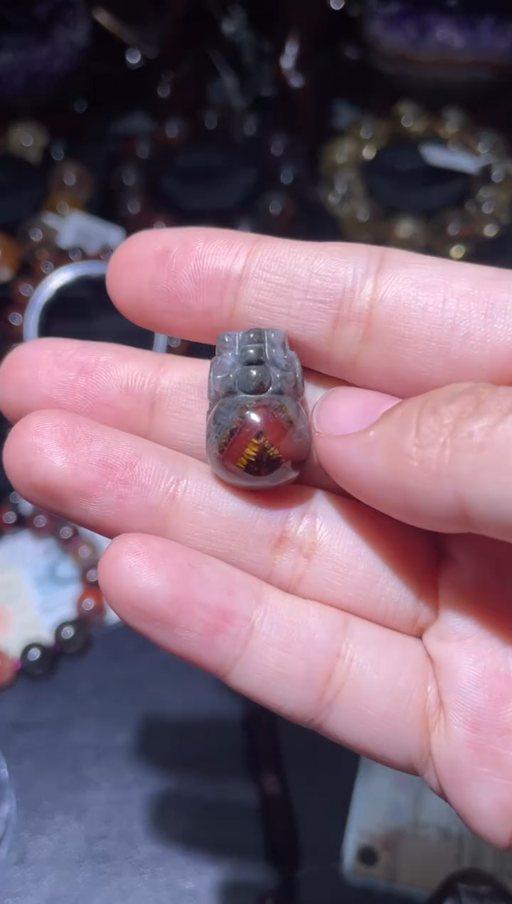 貔貅未镶嵌水晶极光