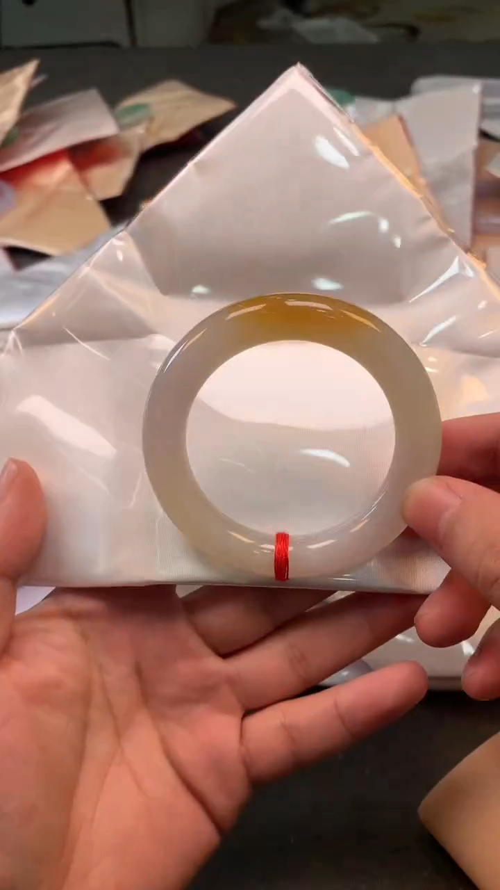 【闪购商品】翡翠手镯（圆镯）未镶嵌手镯