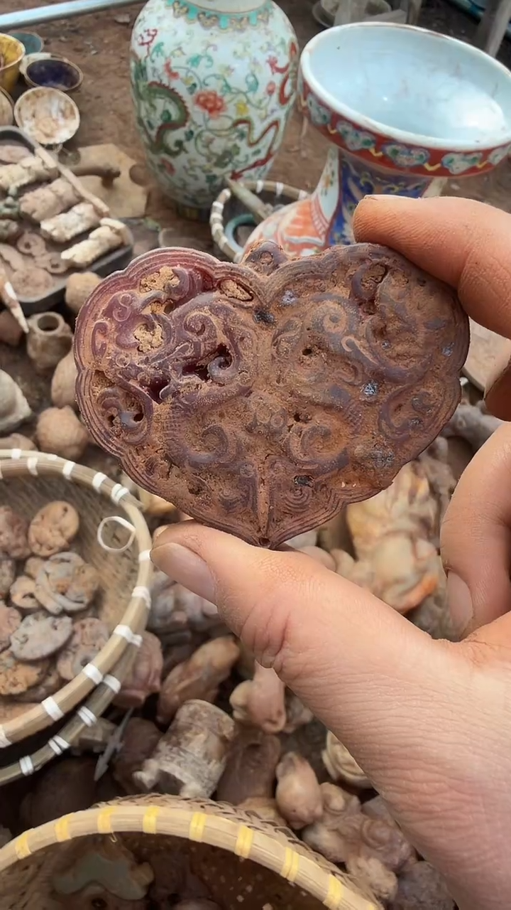 未镶嵌岫岩河磨玉（透闪石质玉）挂件佳**书岫岩河磨玉