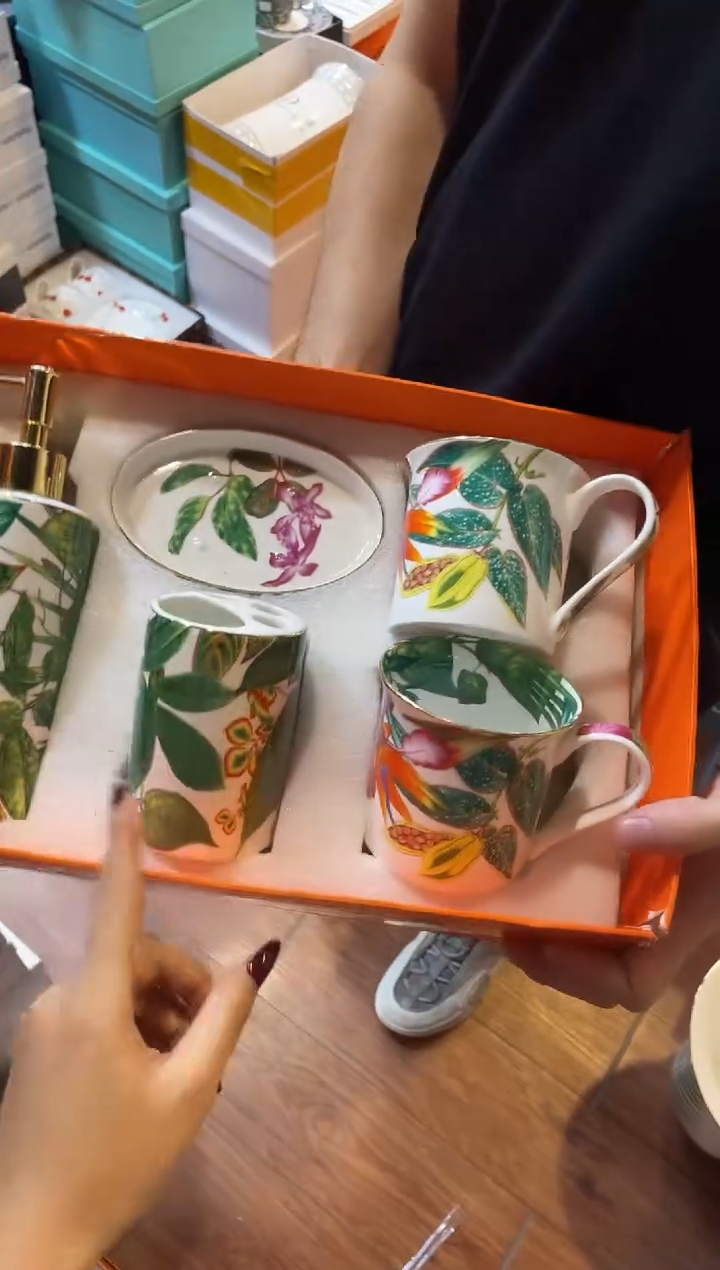 杯鸿辉家品牌瓷器，京东包邮！