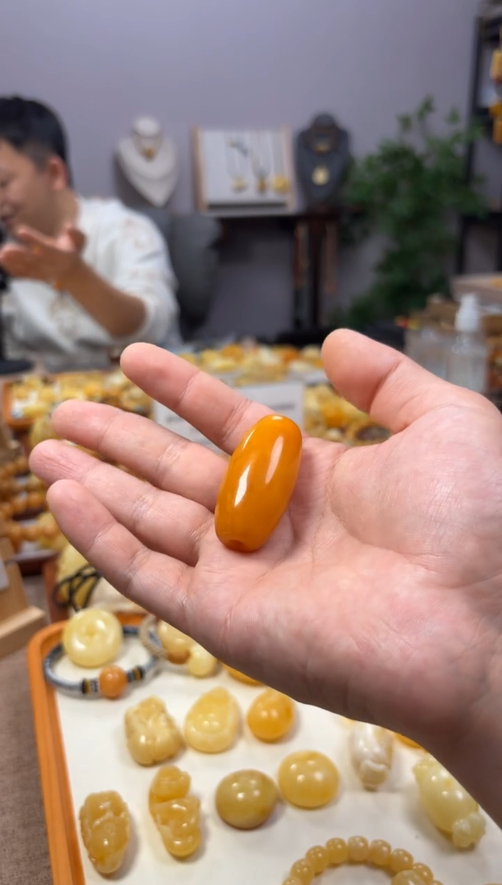 【闪购商品】蜜蜡裸石未镶嵌桶珠