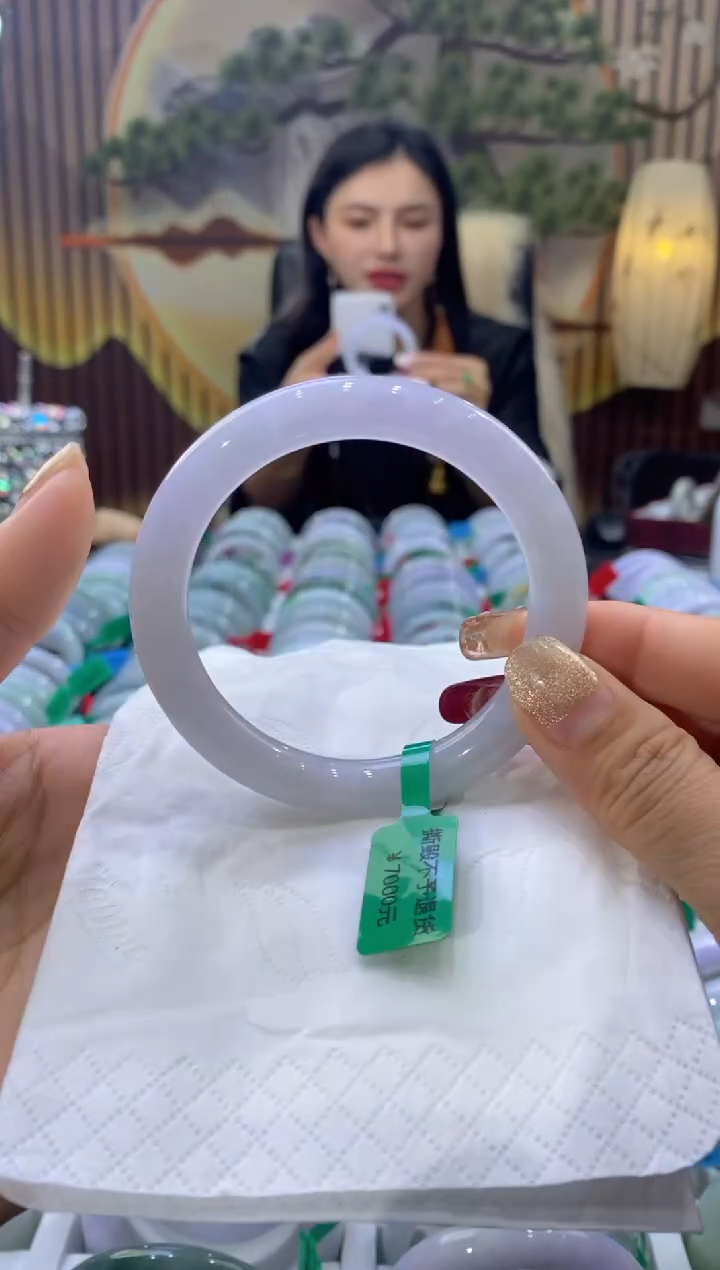 【闪购商品】翡翠手镯未镶嵌多人01592