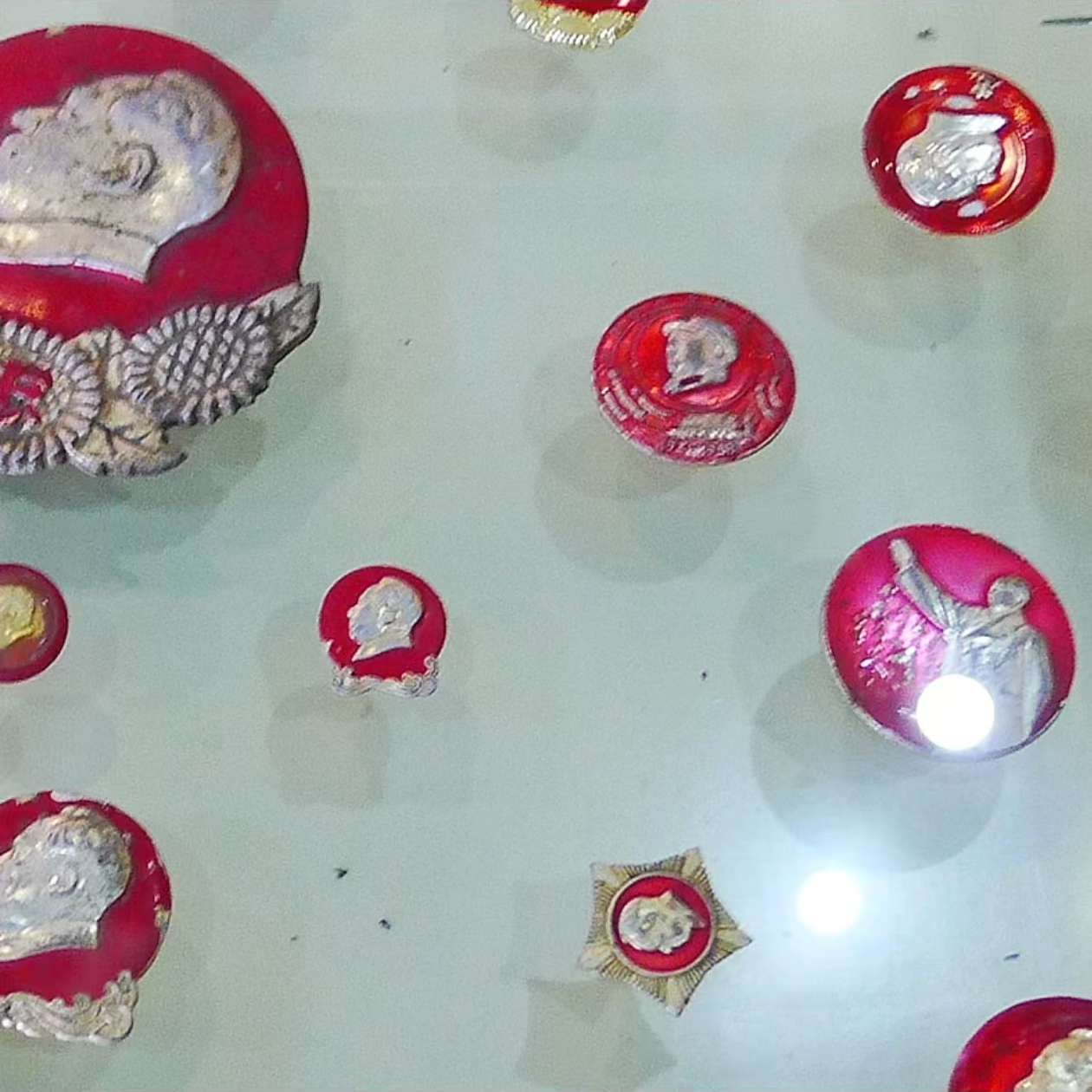 爷爷红色像章属链接