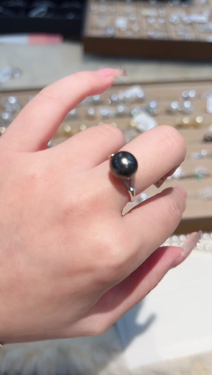 【闪购商品】海水珍珠戒指18K金镶嵌钢琴黑珍珠戒指zzxm