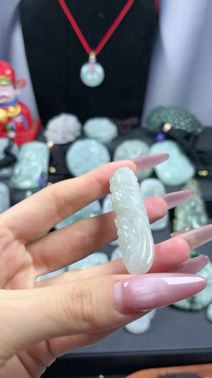 【闪购商品】翡翠颈饰未镶嵌喜鹊