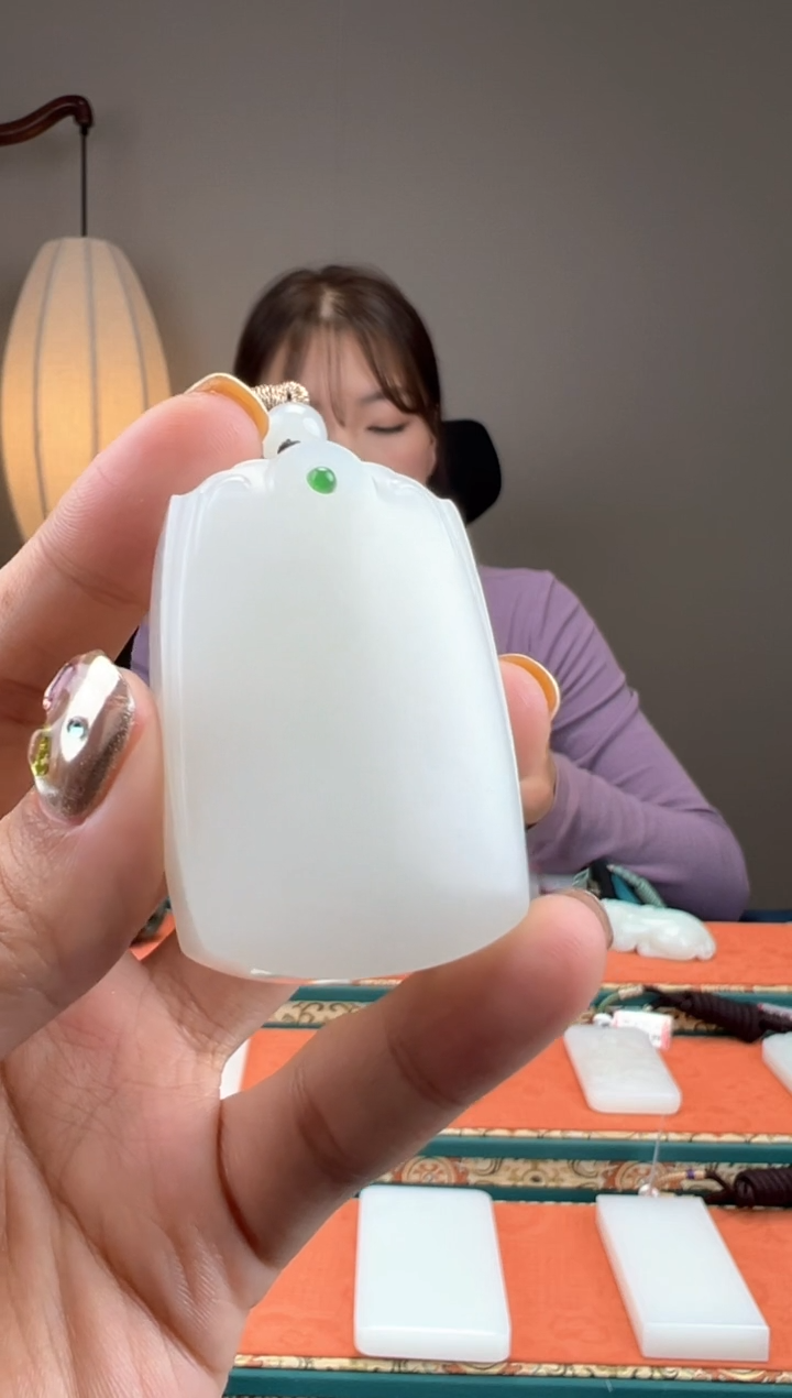 【闪购商品】和田玉颈饰未镶嵌1