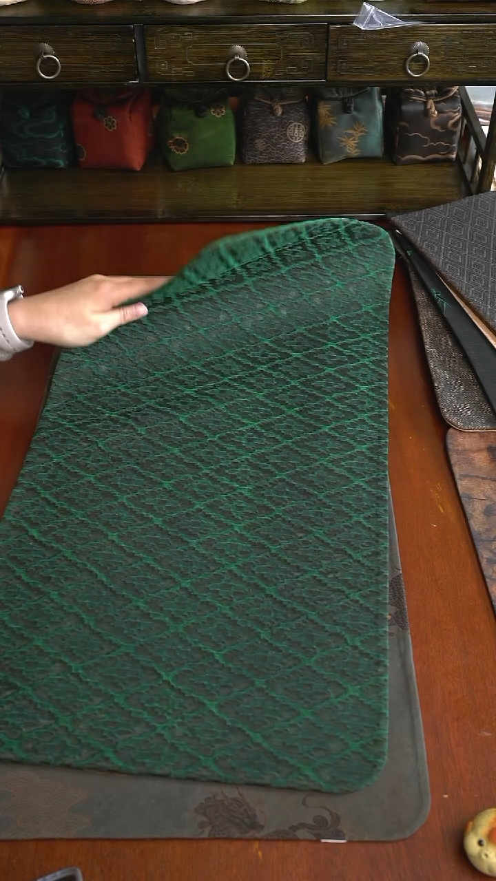 6533双面香云纱茶席