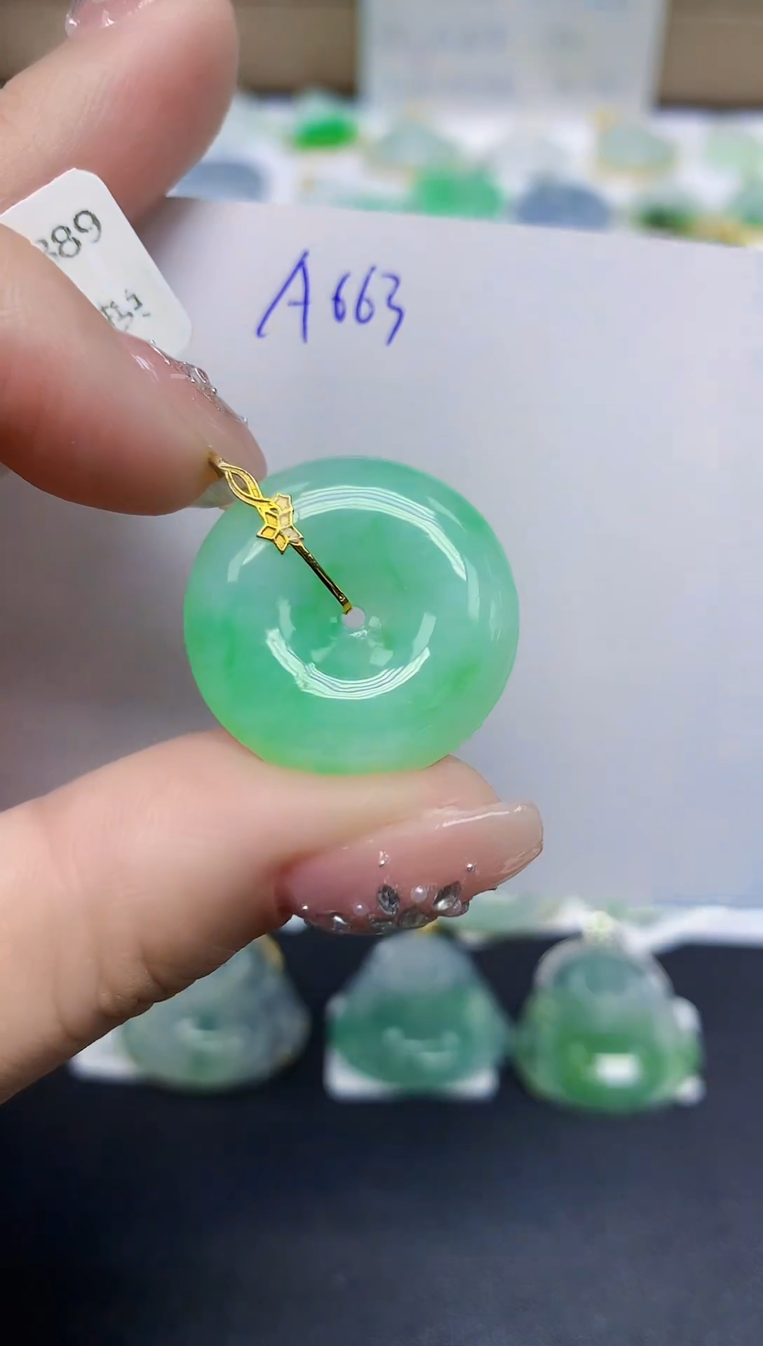 颈饰18K金镶嵌翡翠天然缅甸翡翠A货翡翠百元以上9元证书费自理