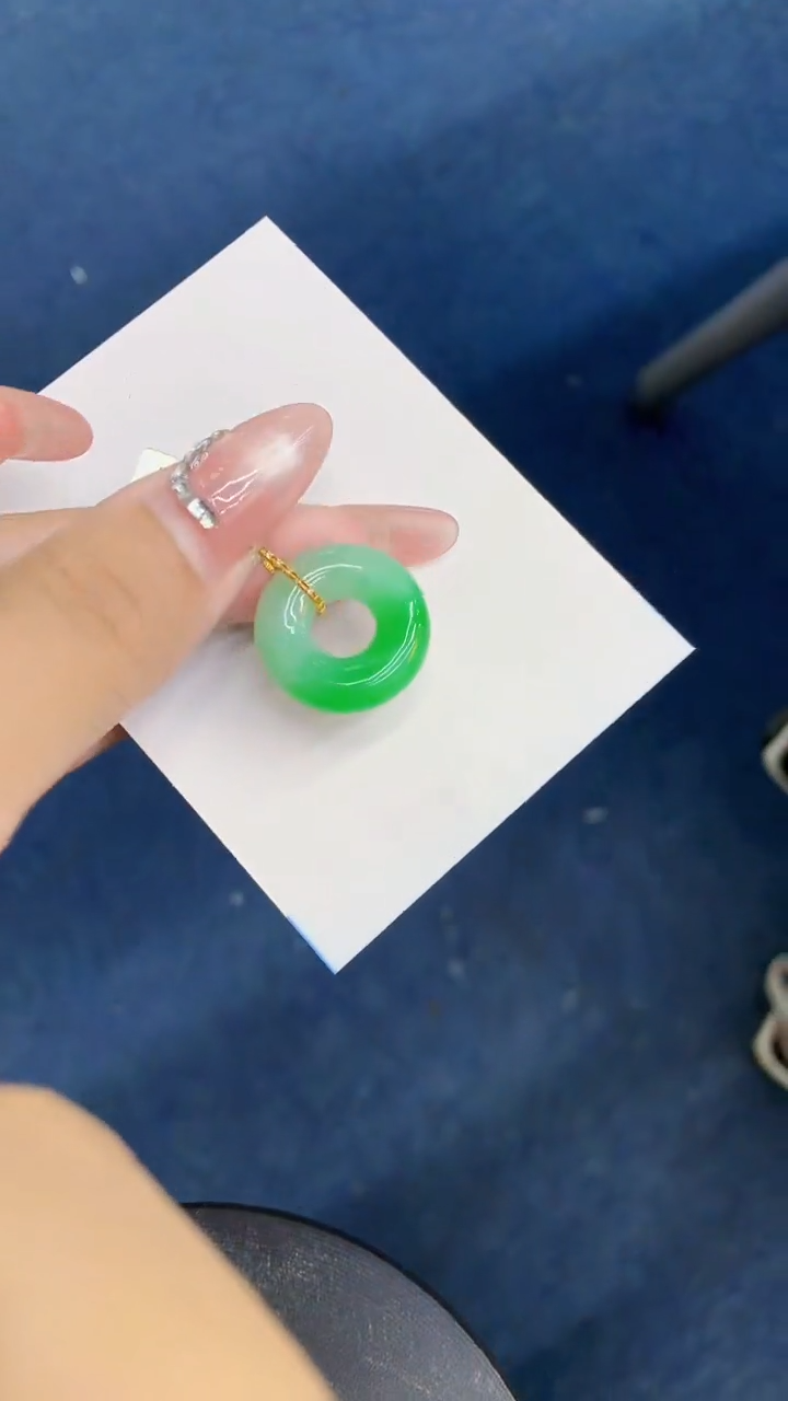 翡翠18K金镶嵌吊坠(不含链)1