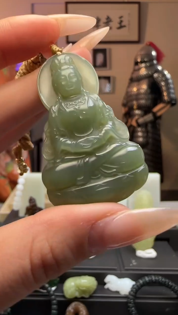 【闪购商品】和田玉观音未镶嵌吊坠