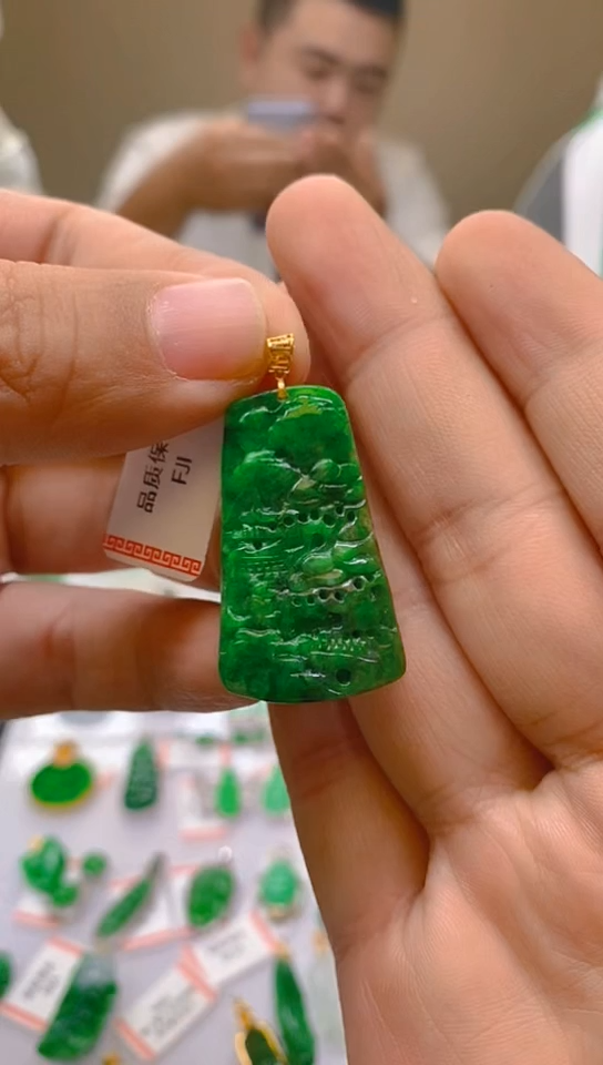 【闪购商品】翡翠颈饰18K金镶嵌新号开播，全场乱卖