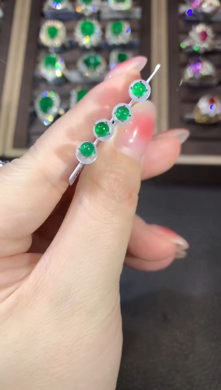 【闪购商品】祖母绿耳饰18K金镶嵌A14 多样性发货一件