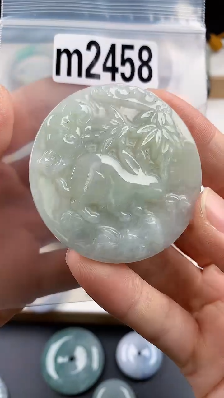 颈饰未镶嵌翡翠天然翡翠吊坠挂件