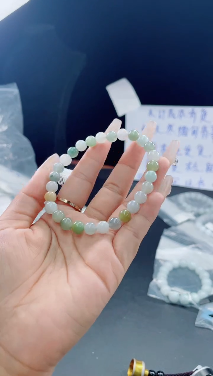 未镶嵌戒指翡翠珠串