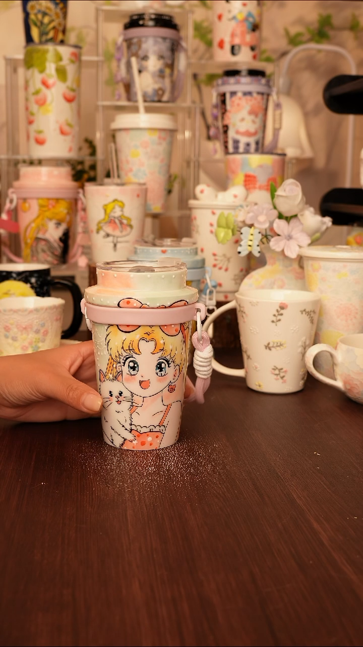 陶景德镇手绘的杯子  