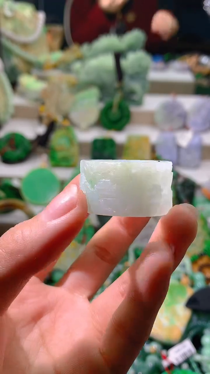 颈饰18K金镶嵌翡翠天然缅甸a货翡翠23