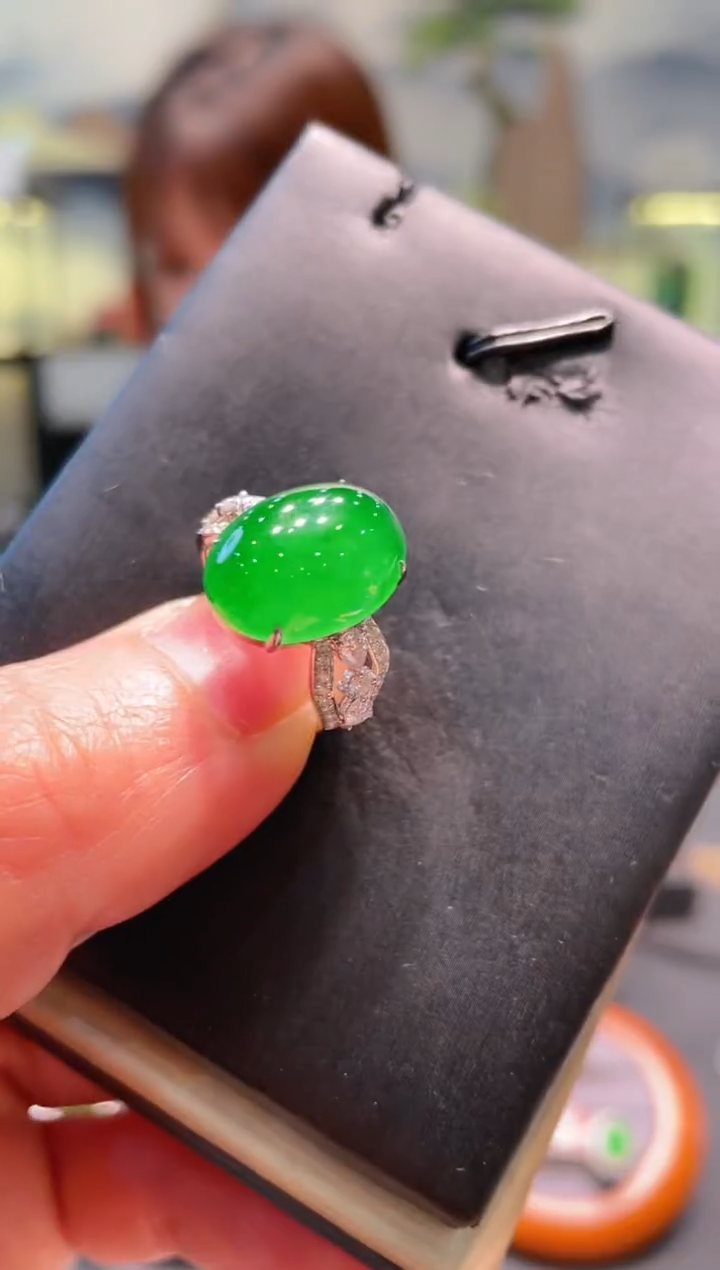 【闪购商品】翡翠颈饰18K金镶嵌天然A货翡翠A27戒指