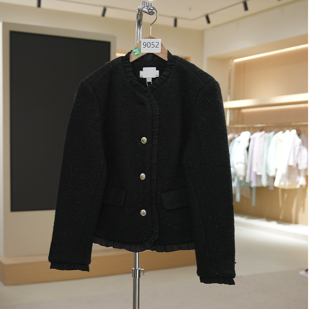 9052  秋冬款气质时尚百搭女士设计师外套女装