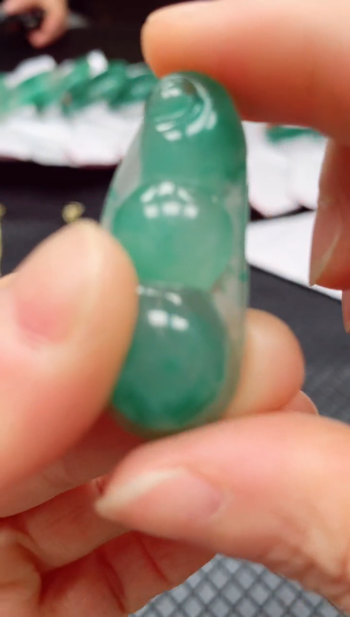 【闪购商品】石英质玉手镯未镶嵌冰飘花吊坠