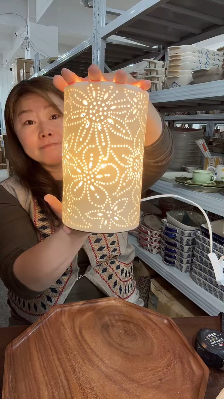 陶瓷直桶镂空牙瓷灯