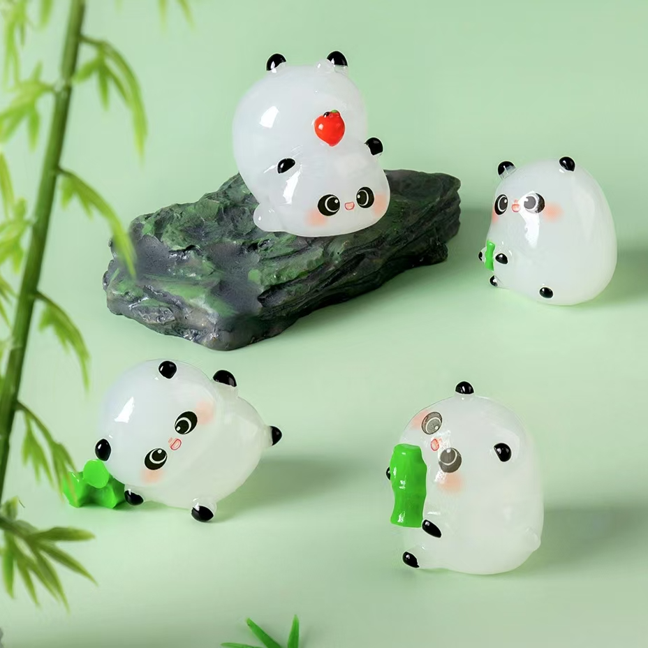 夜光卡通国宝小熊猫（保5套）DIY饰品迷你小摆件 立体 微景观 创意