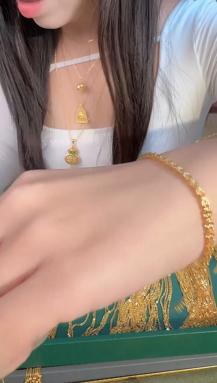 d****e凤尾手链 2.57g（附带礼盒包装）