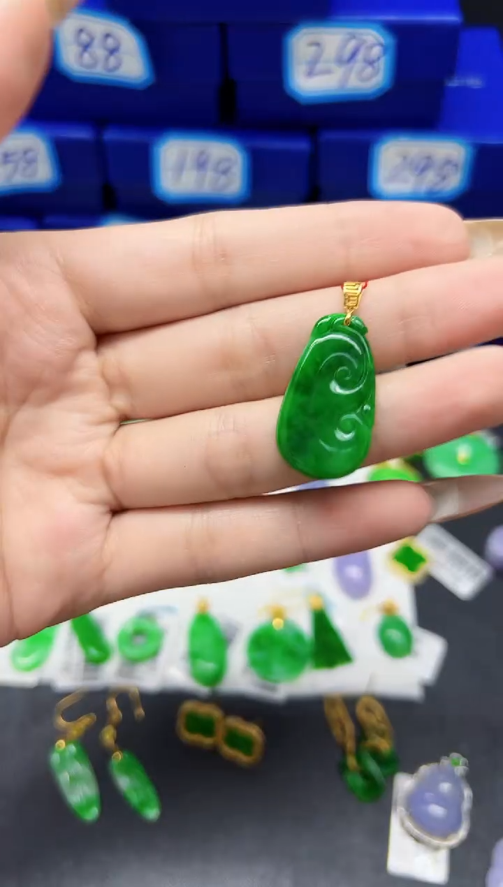 【闪购商品】翡翠颈饰18K金镶嵌Y缅料A货/支持复检/一件