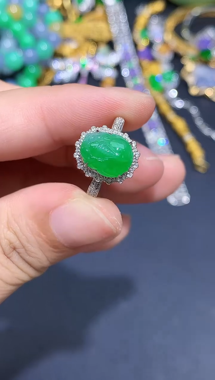 18K金镶嵌戒指翡翠443-春日珠宝