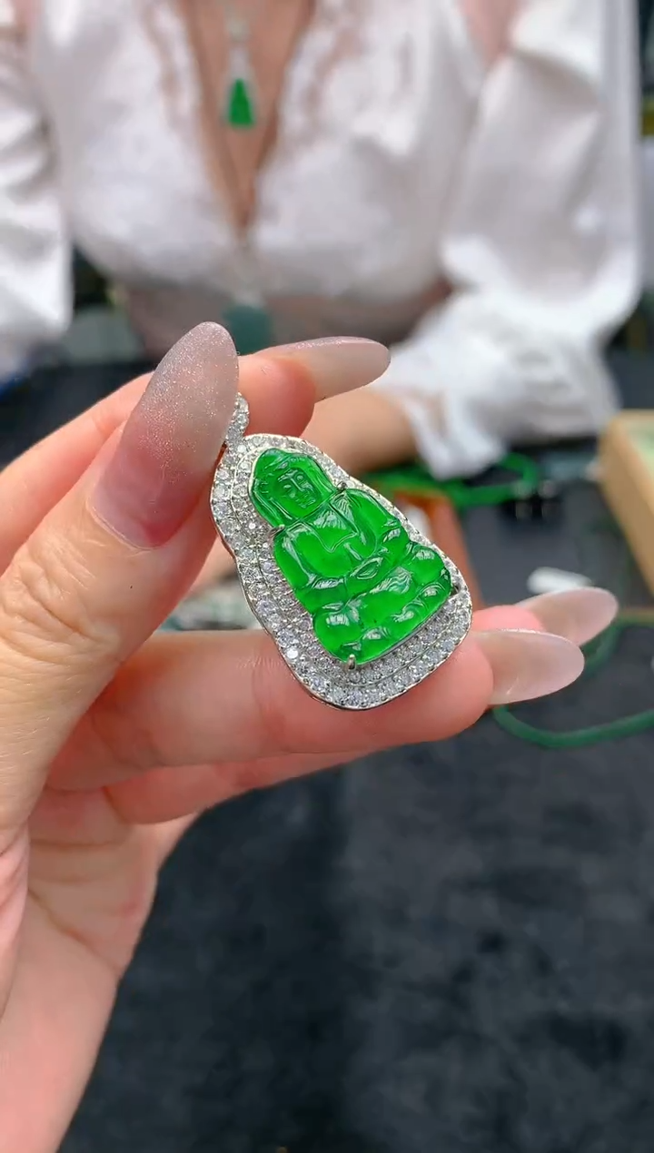 翡翠未镶嵌颈饰天然A货翡翠