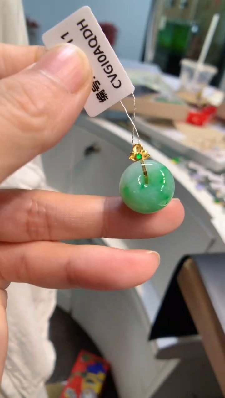 吊坠(不含链)18K金镶嵌翡翠平安扣