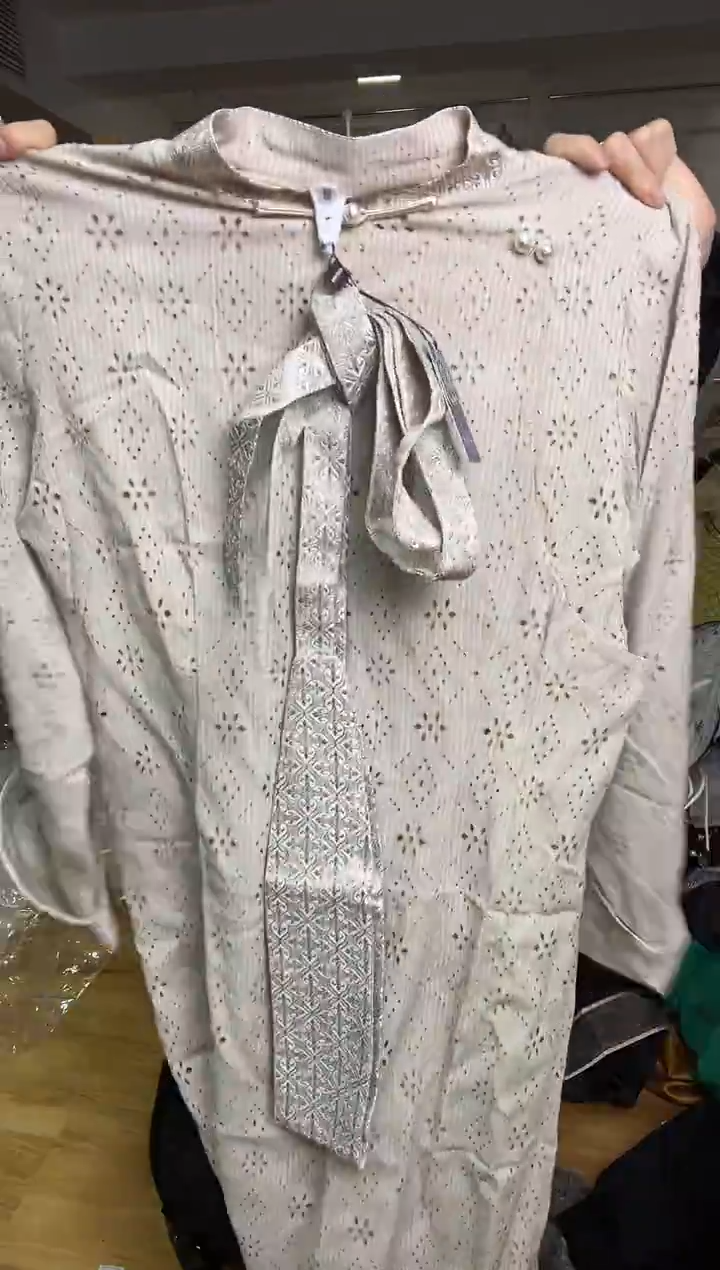 连衣裙       XL码      120-130斤