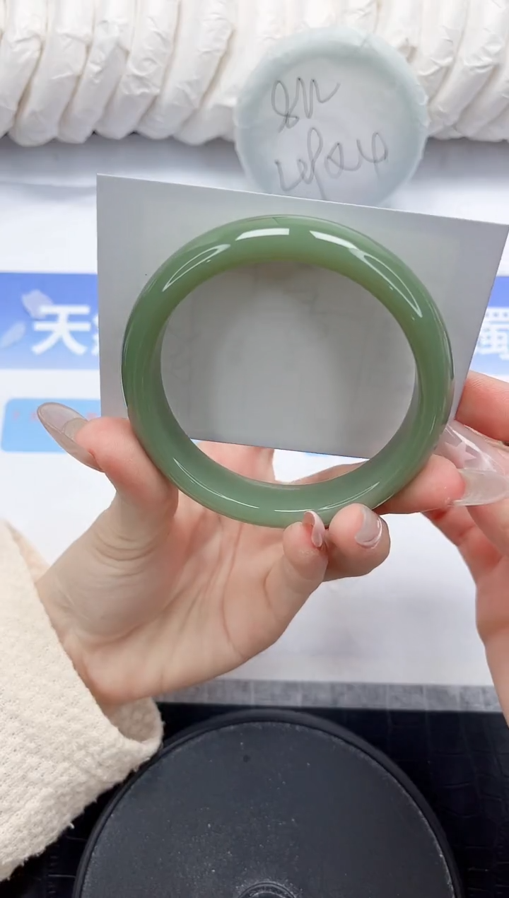 未镶嵌手镯石英质玉235-60.1