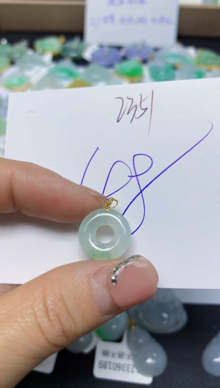 【闪购商品】翡翠挂件18K金镶嵌 天然翡翠A货