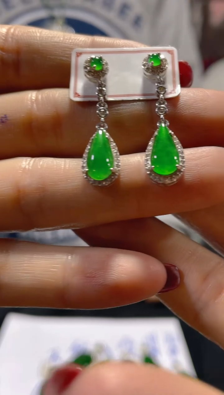 【闪购商品】定制翡翠未镶嵌天然A货翡翠假一罚四（多样性发货）