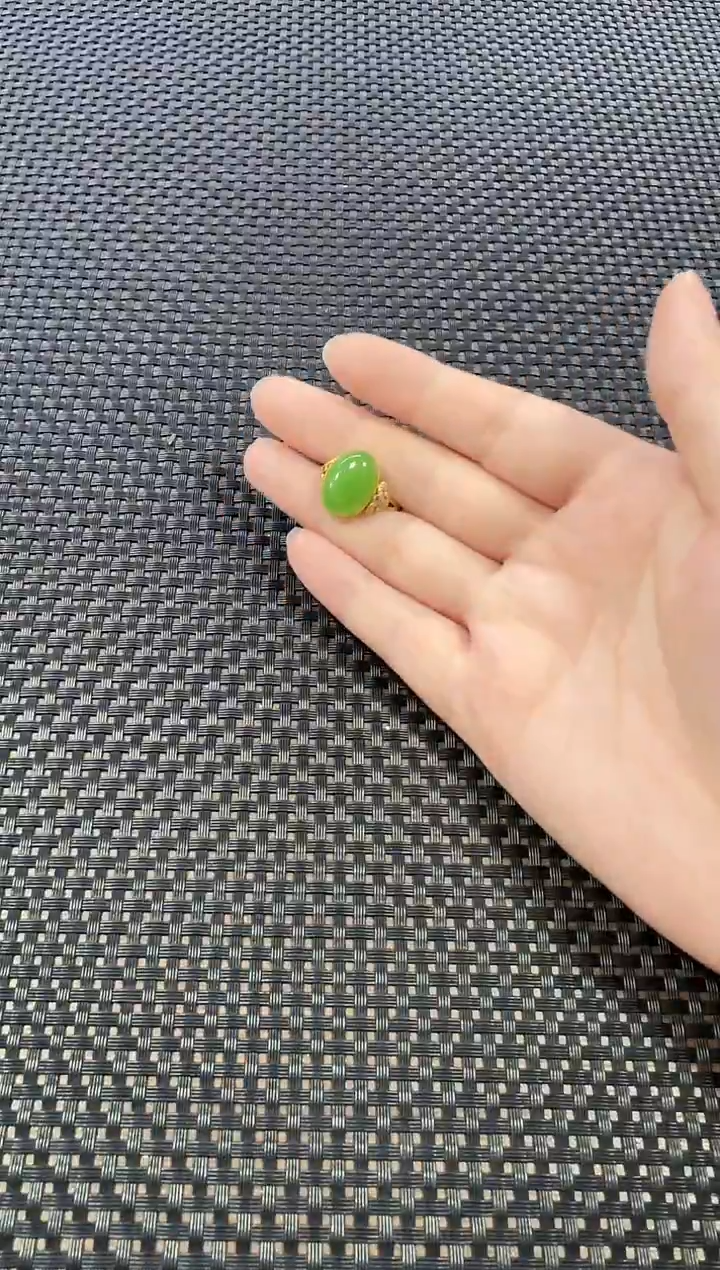 18K金镶嵌戒指和田玉（多样性发一件）