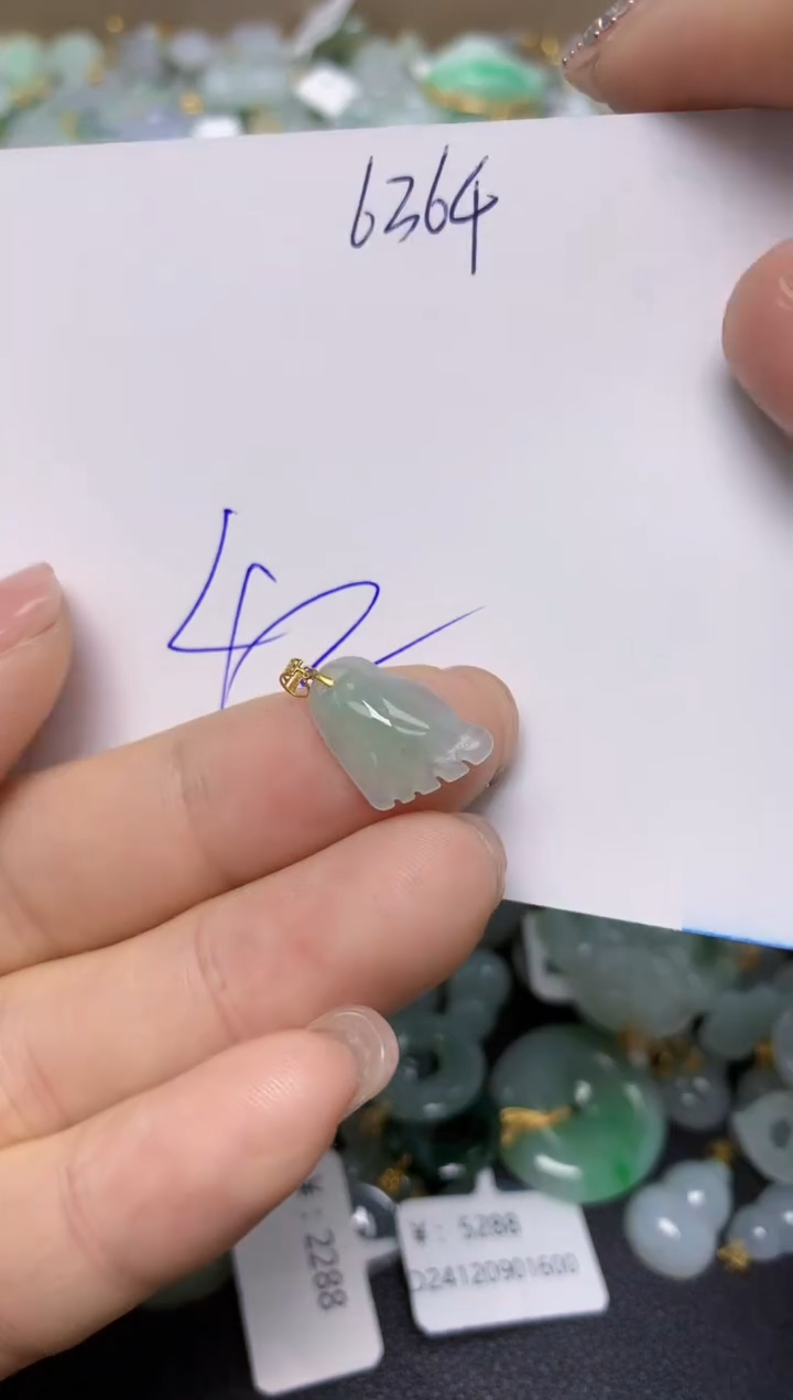 【闪购商品】翡翠挂件18K金镶嵌 天然翡翠A货