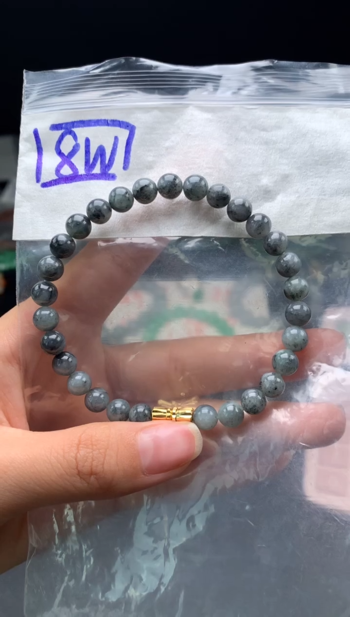 未镶嵌挂件翡翠2  卡6.9