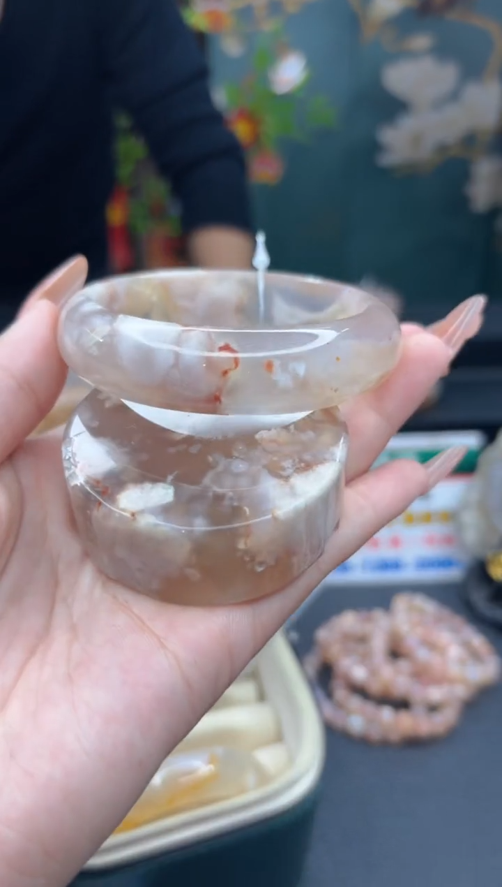 【闪购商品】石英质玉手镯未镶嵌1060（59圈赠送镯心）