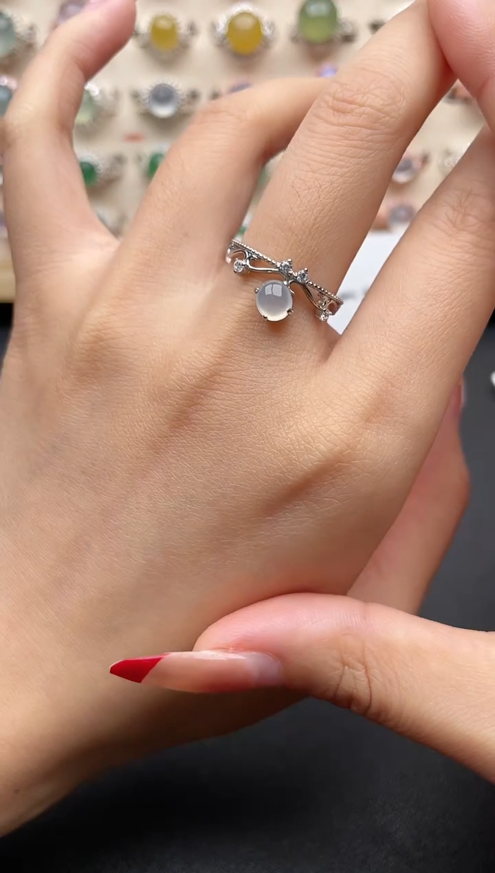 【闪购商品】翡翠戒指银S925镶嵌一物一证一礼盒