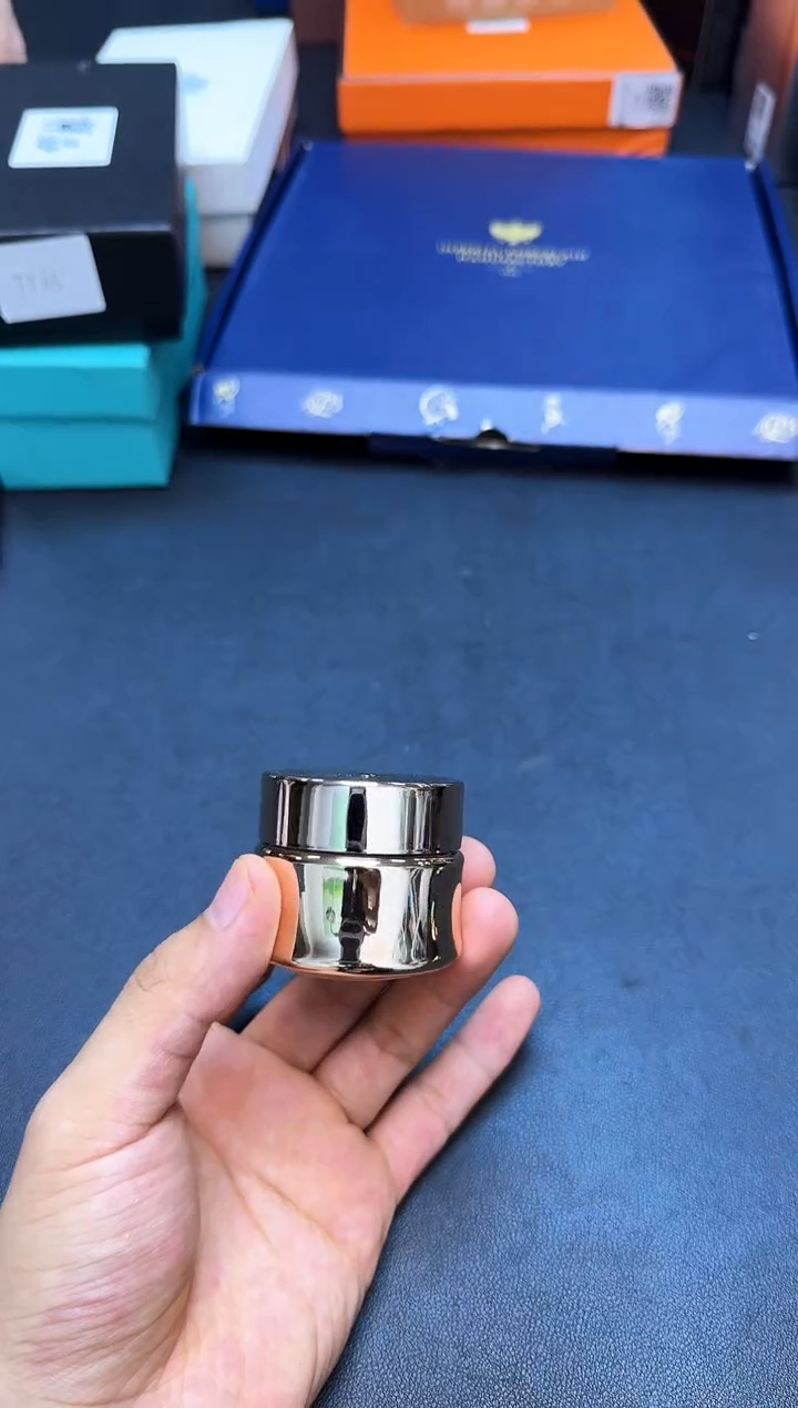 瓷片全新正品一件不留@@WE581