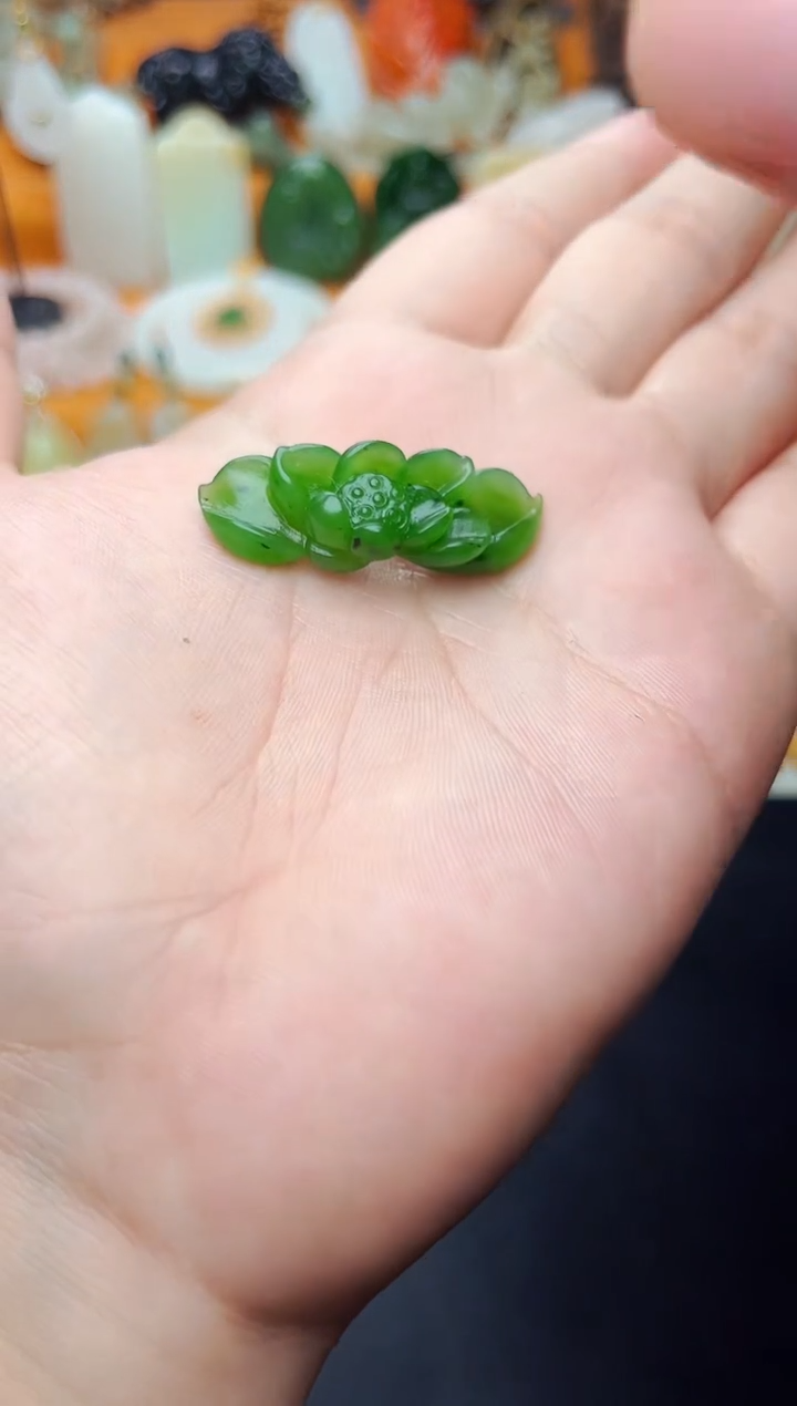 【闪购商品】和田玉颈饰未镶嵌荷花01