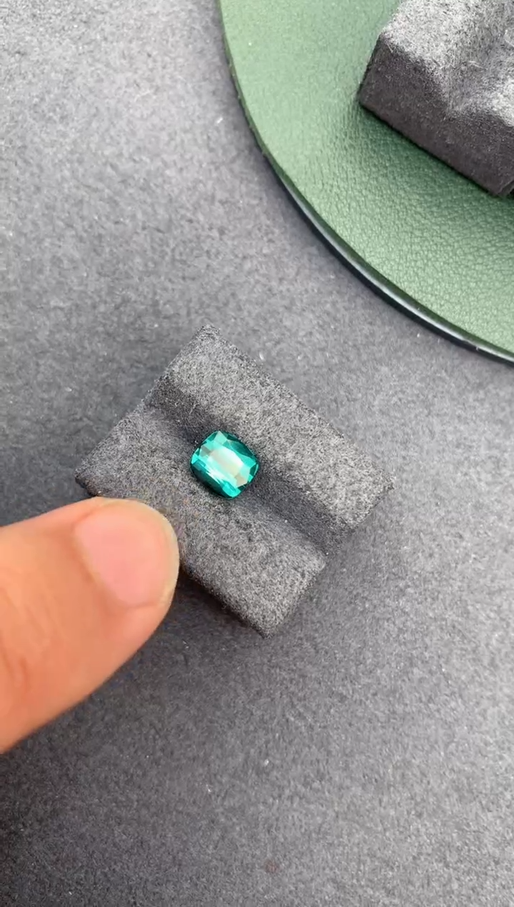 【闪购商品】碧玺裸石未镶嵌2ct碧玺