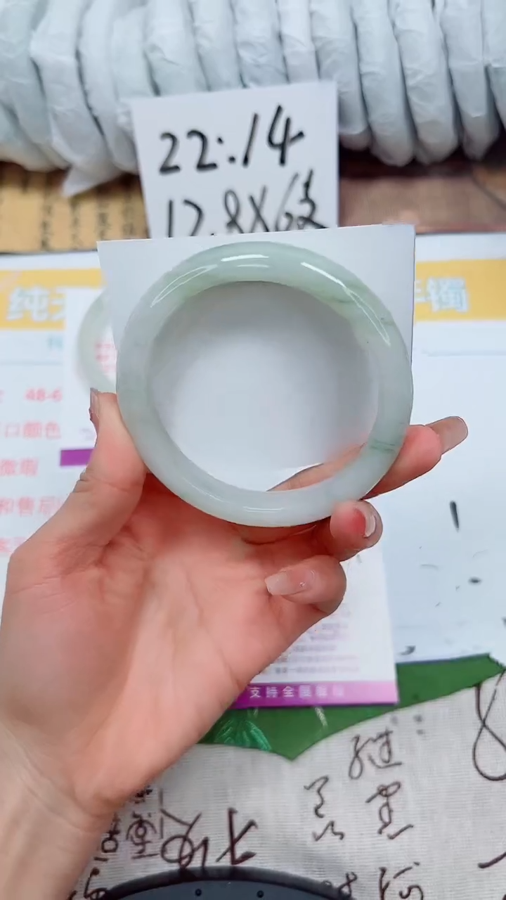 【闪购商品】石英质玉手镯未镶嵌K9-65