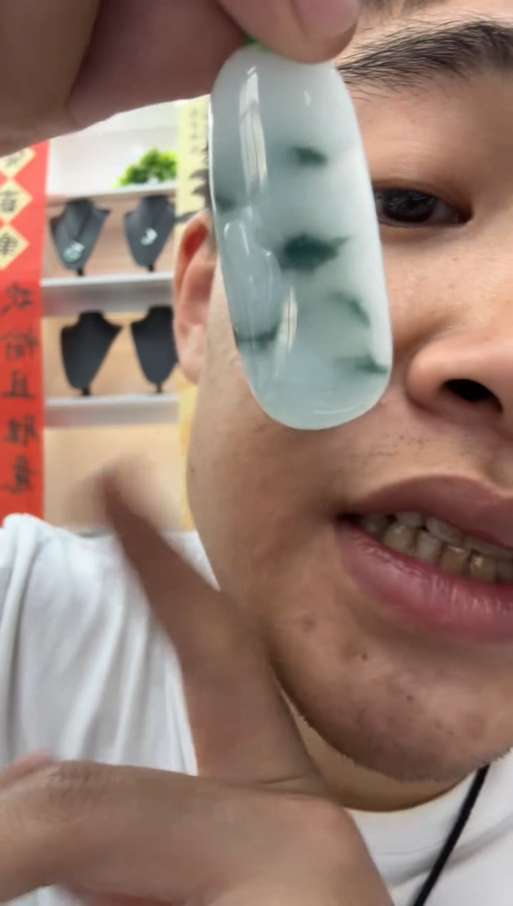 【闪购商品】翡翠颈饰未镶嵌天然翡翠A货孤品一件
