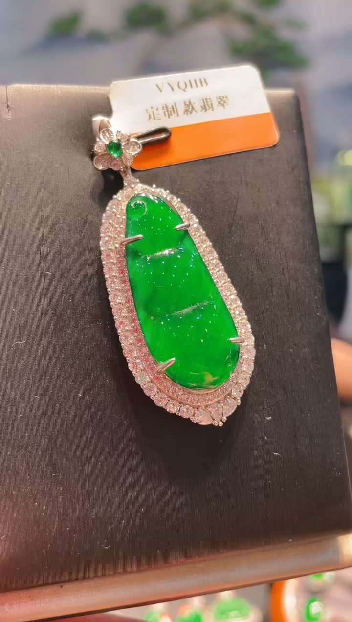 翡翠银S925镶嵌颈饰翡翠A9