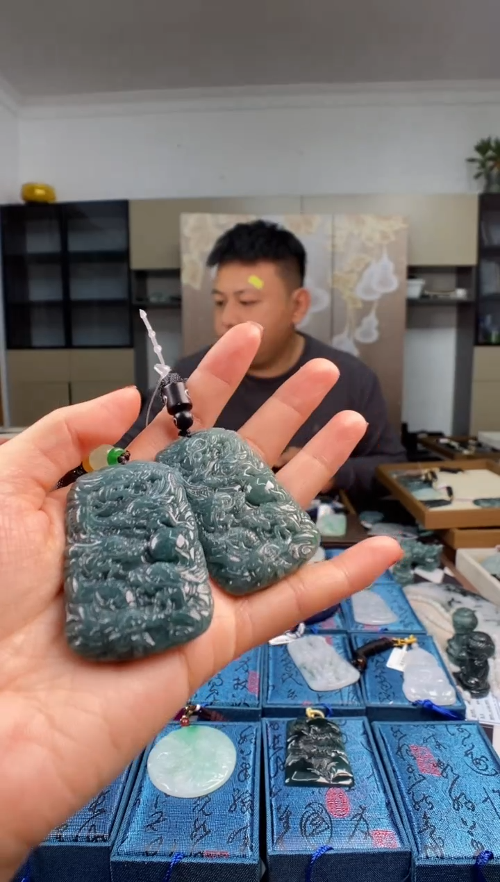 颈饰未镶嵌翡翠多样性发其一