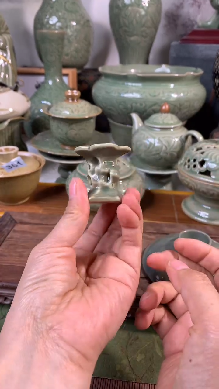 耀州窑青瓷手工梅花盖致一只