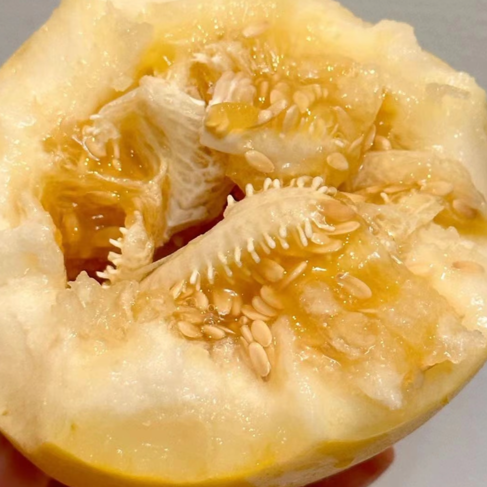 蜂糖蜜香瓜两个