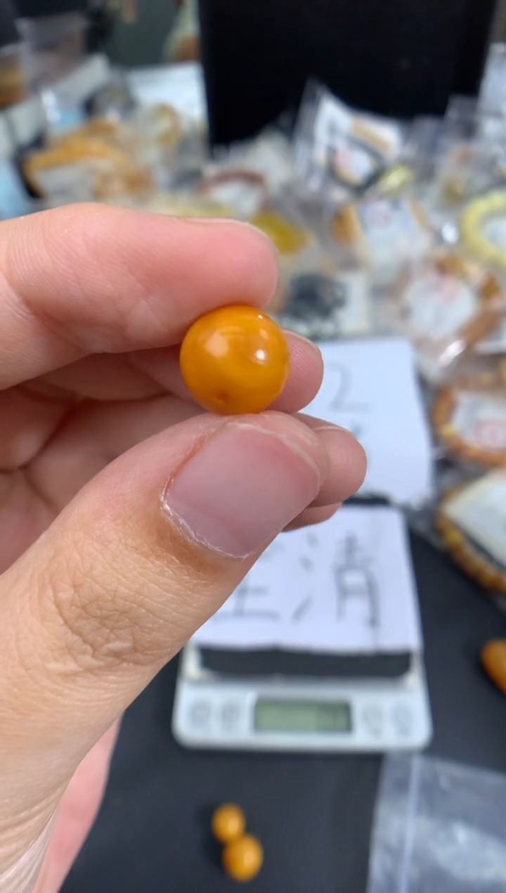 琥珀未镶嵌珠宝奇石1