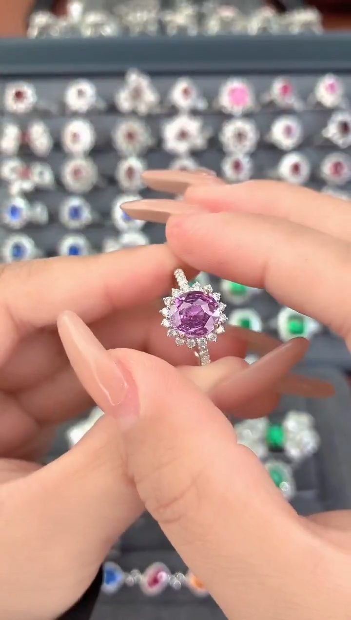 戒指彩色蓝宝石18K金镶嵌-2克拉*无烧